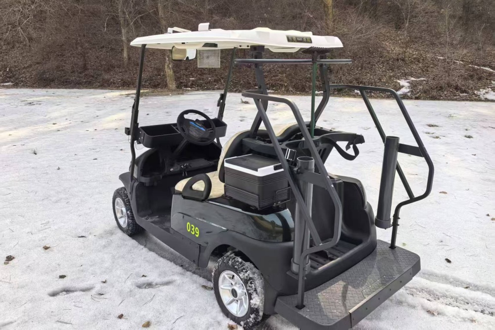 鐵嶺龍山高爾夫球場使用卓越高爾夫球車 鐵嶺龍山高爾夫球場使用卓越高爾夫球車